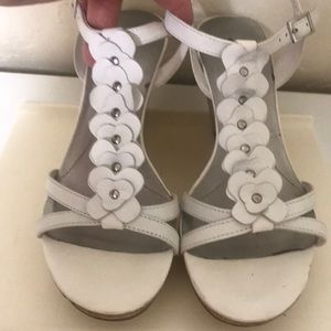 Bandolino Women’s White Wedges Sandals.  Size 6